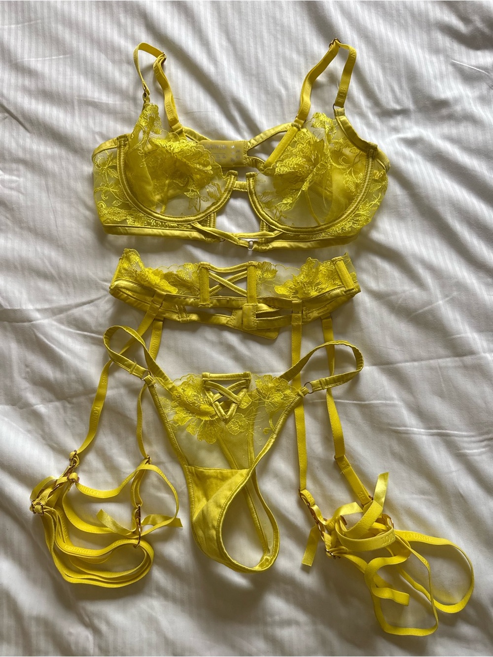 Yellow Lace Underwire Bra & Garter Lingerie Set